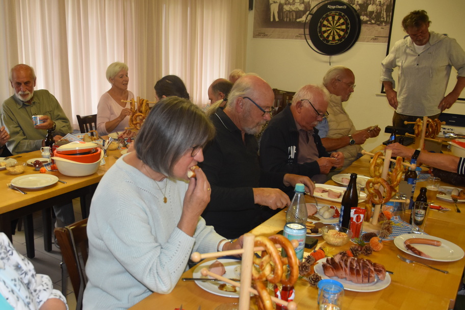 2025 09 27 Mitgliederessen 5x