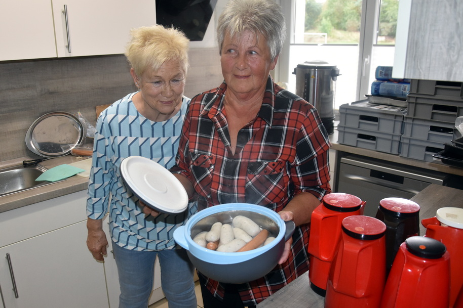 2025 09 27 Mitgliederessen 9x