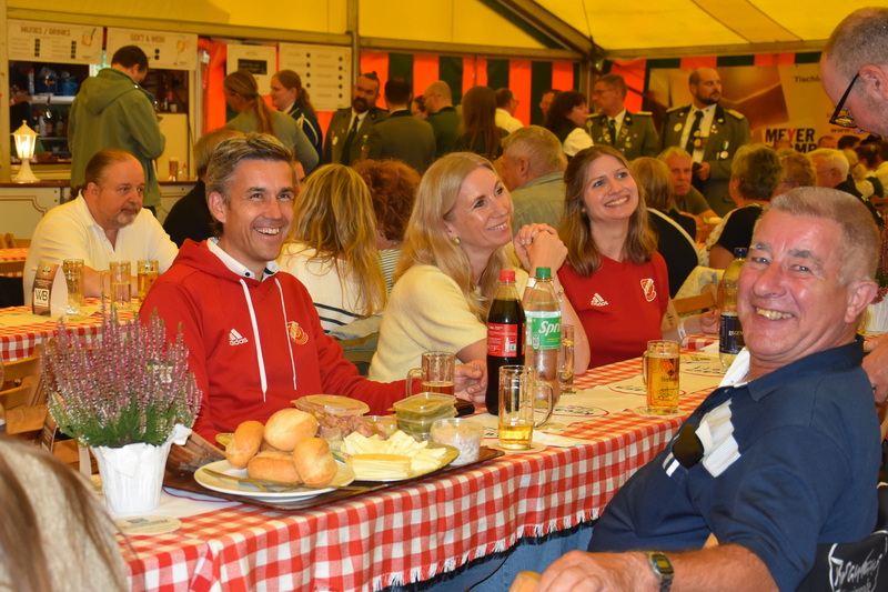 2026 09 11 Schutzenfest Sonntag Fruhstuck 11x