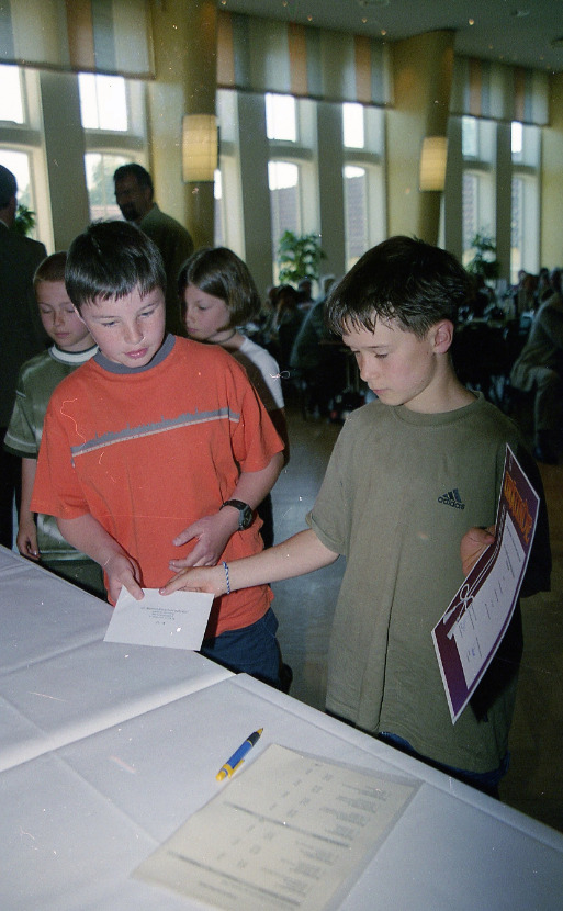 2002 xx xx Schule Sportabzeichenverleihung 001 7