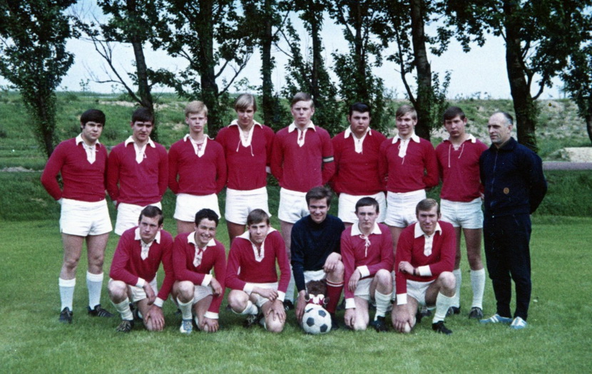 1968 fussball zweiter bezirksmeister bild nr 3001.1jpg