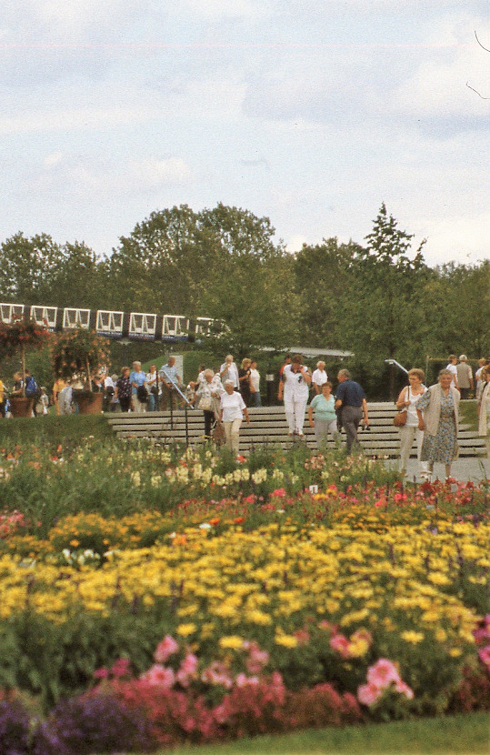 1999 xx xx Senioren Gartenausstellung Magdeburg003 2   Kopie