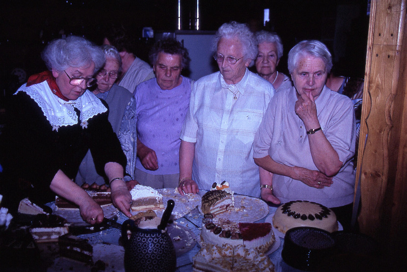 2004 xx xx Senioren Hornburg Kaffeekannenmuseum Eitzum001 35