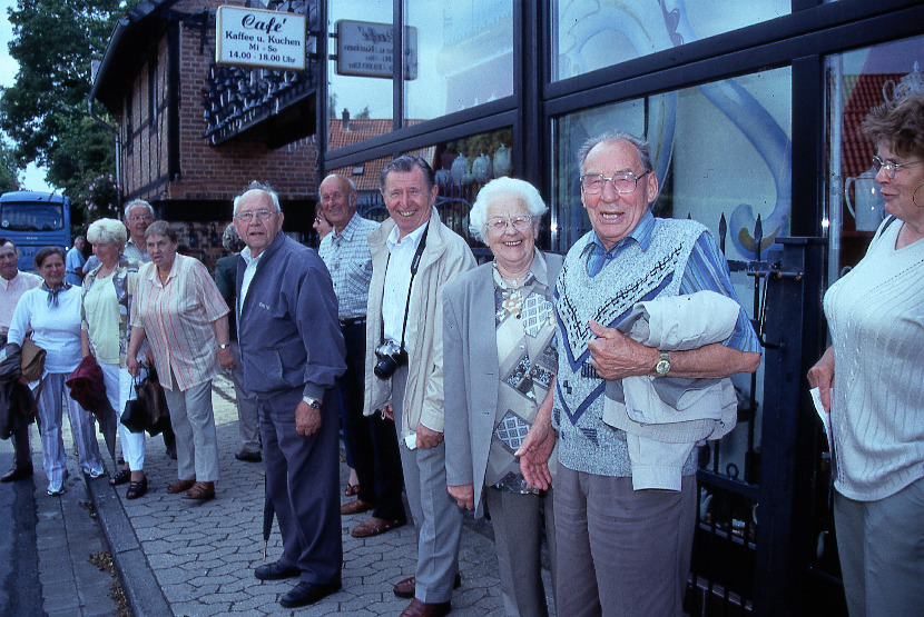 2004 xx xx Senioren Hornburg Kaffeekannenmuseum Eitzum001 43