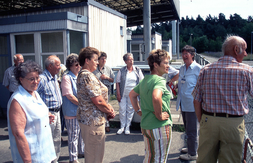 2005 xx xx SeniorenmGrenzlandfahrt Marienborn Cafe Beendorf013 2