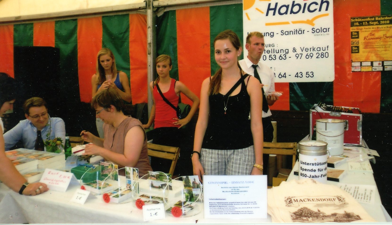 2010 Feier  21 08 2010 Festplatz    Andenkenverkauf004