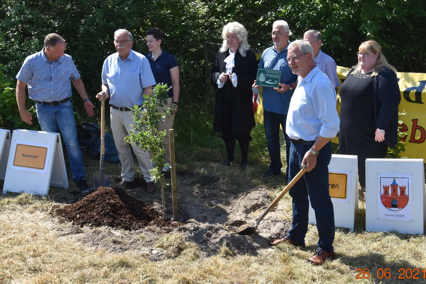 2021 06 26 Partnerschaftslauf Baumpflanzen 211JPG