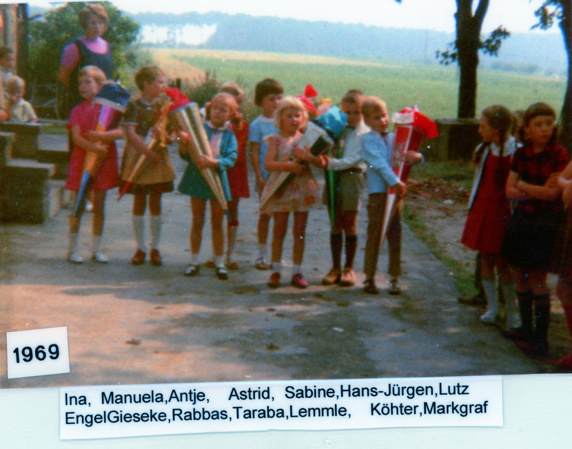 1969 Einschulung mit Namen001