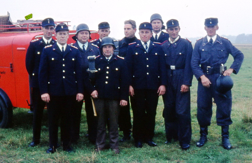 1971 xx xx Fr Feuerwehr Rickensdorf Unter kreisbg Kl Sisbeck006