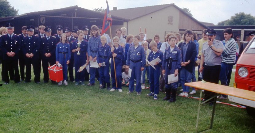 1990 xx xx Fr Feuerwehr Rickensdorf JF Wettkmpfe in Rickensdorf009