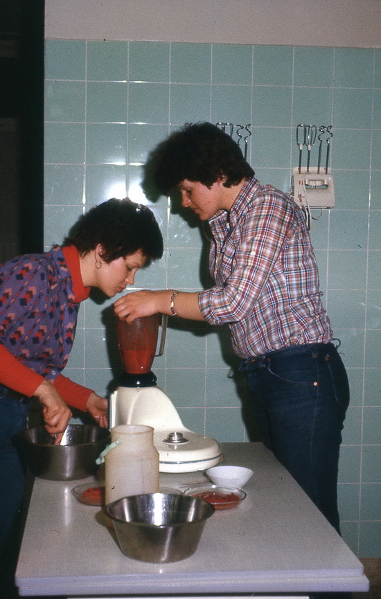 1977 xx xx Landjugend Schule Gr Twlpstedt Kochen 001 7