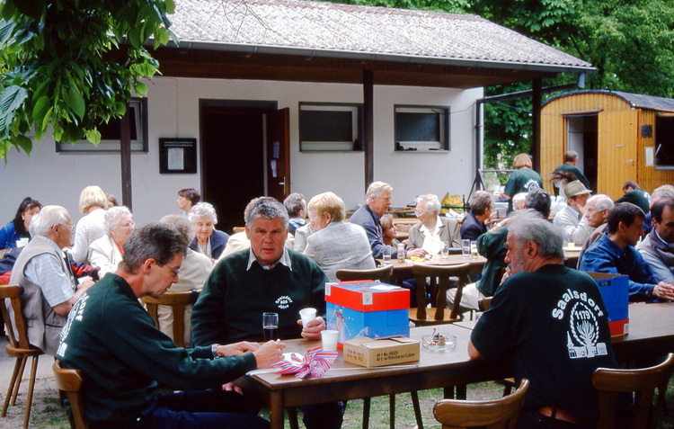 2004 Nr 243010. 1jpg