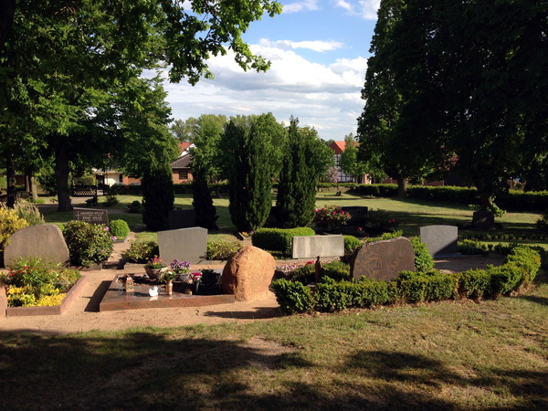 2016 Friedhof Saalsdorf7neu