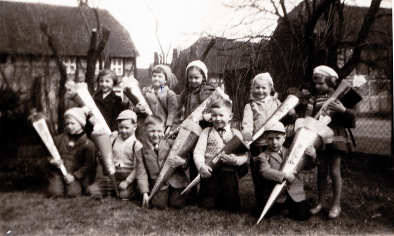 1962 Einschulung Ulrike 2 1